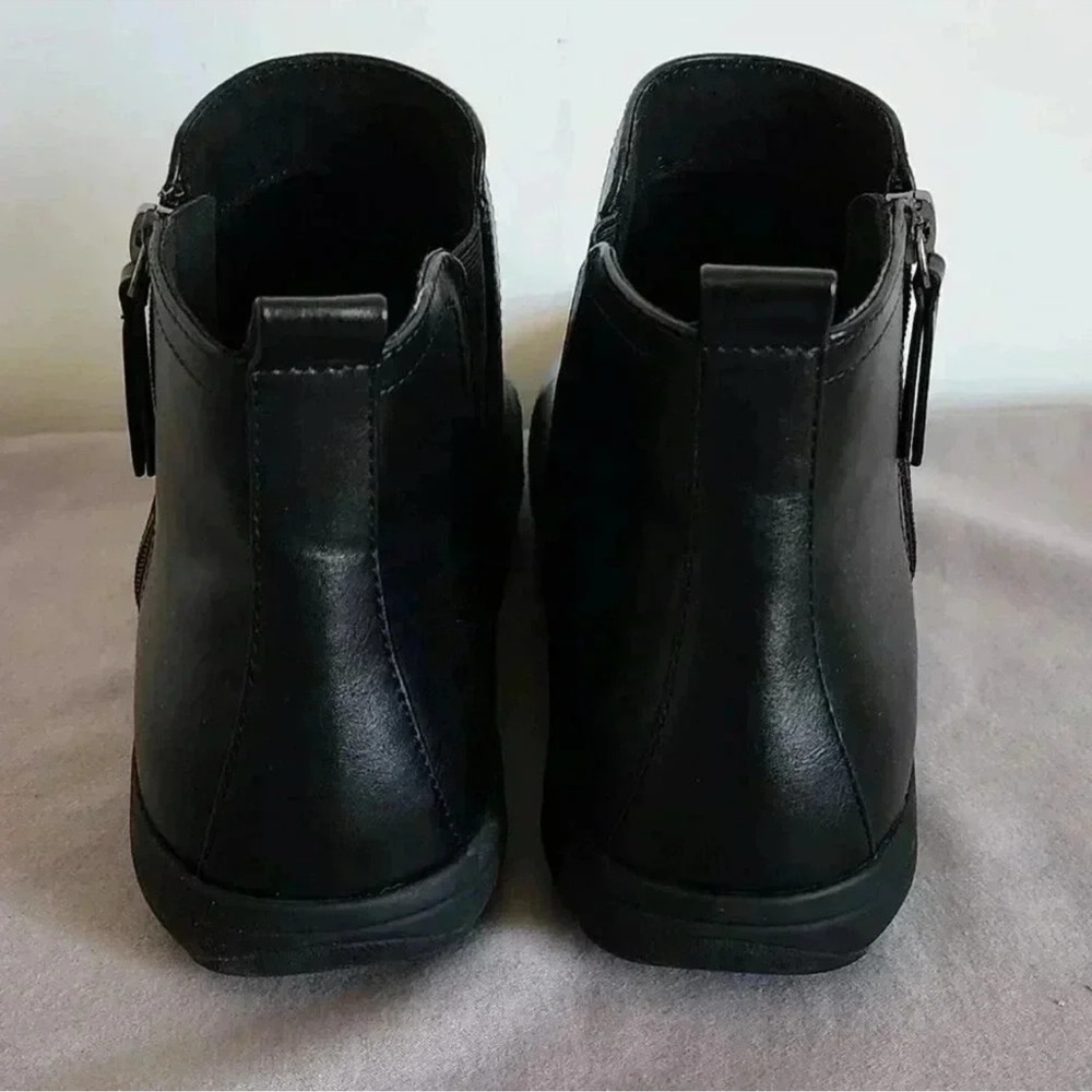 Easy Spirit Black Leather Ankle Booties - Picture 4 of 8